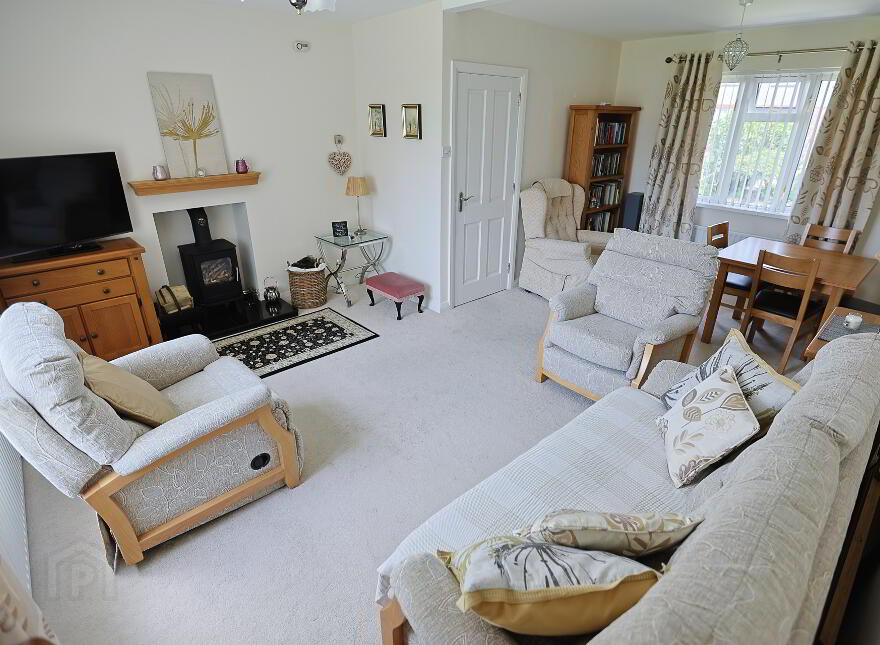 6 School Road, Newtownhamilton, Newry, BT35 0DQ