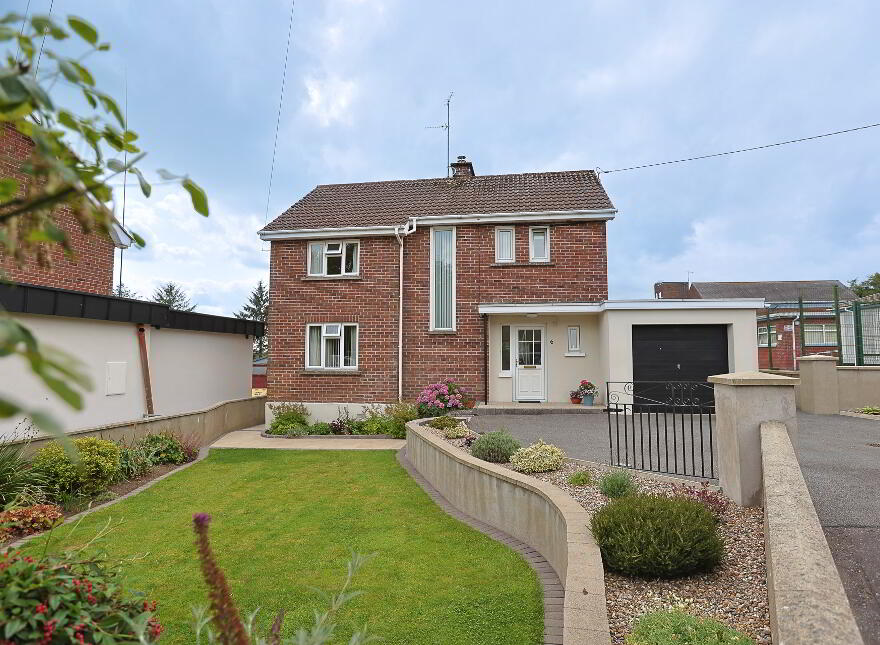 6 School Road, Newtownhamilton, Newry, BT35 0DQ