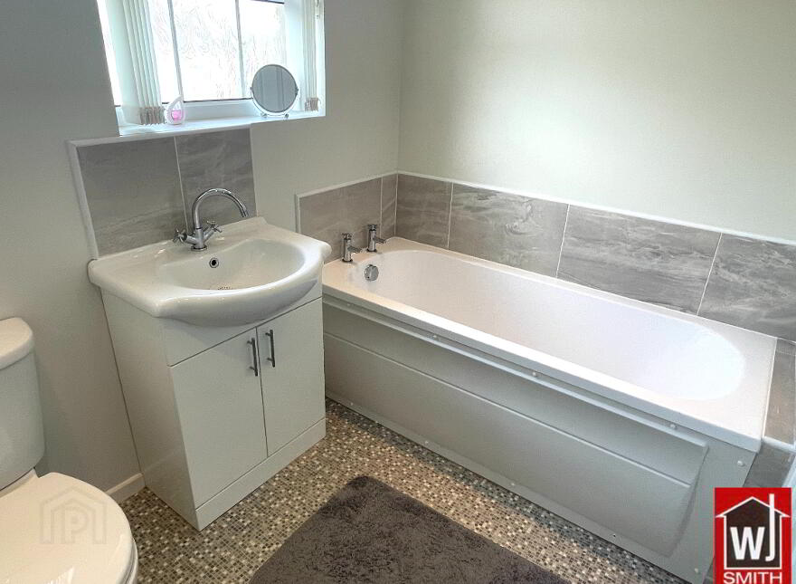 47 Old Castle Road, Newtownstewart, Omagh, BT78 4HX
