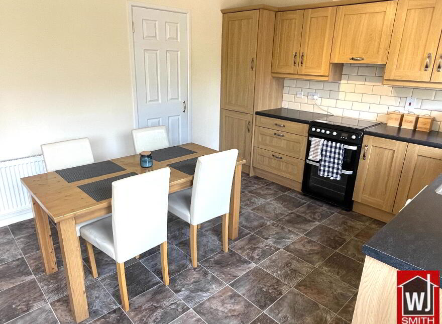 47 Old Castle Road, Newtownstewart, Omagh, BT78 4HX