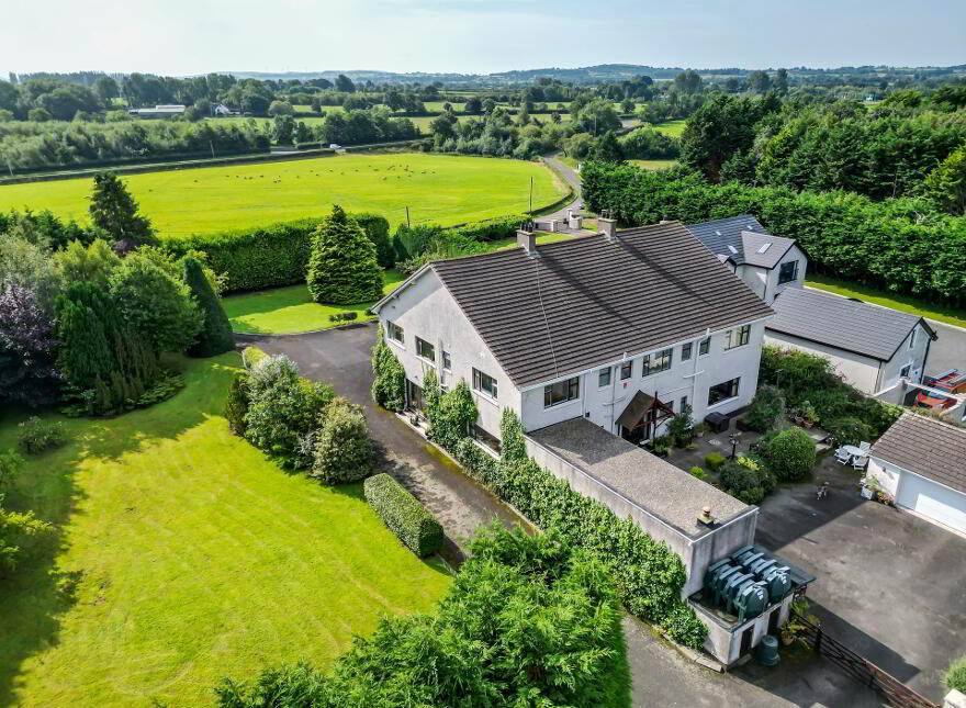 Laurelbank House, 11 Ballyhartfield Road, Templepatrick, BT39 0RB