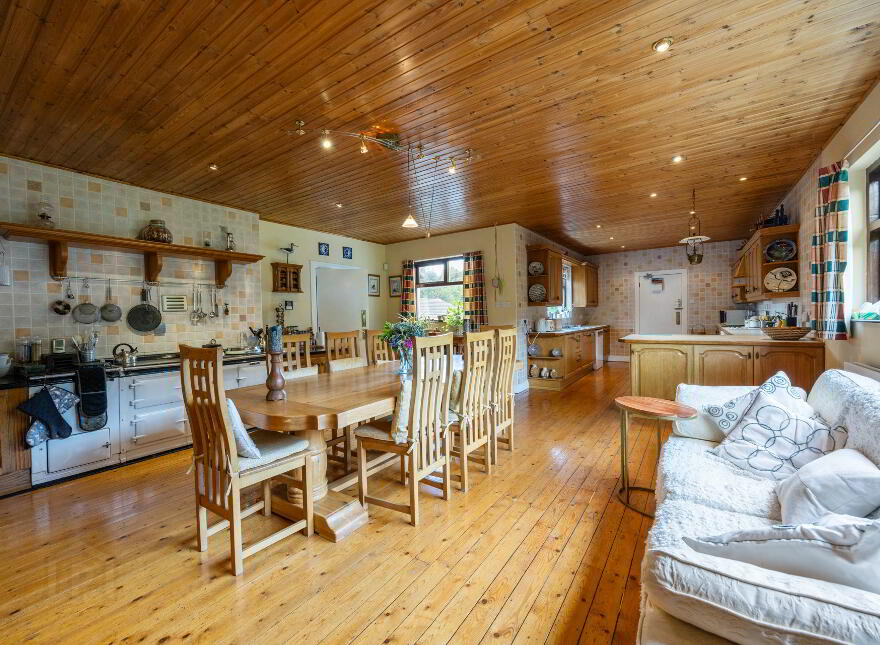 Laurelbank House, 11 Ballyhartfield Road, Templepatrick, BT39 0RB