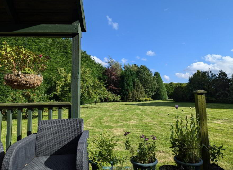 Laurelbank House, 11 Ballyhartfield Road, Templepatrick, BT39 0RB