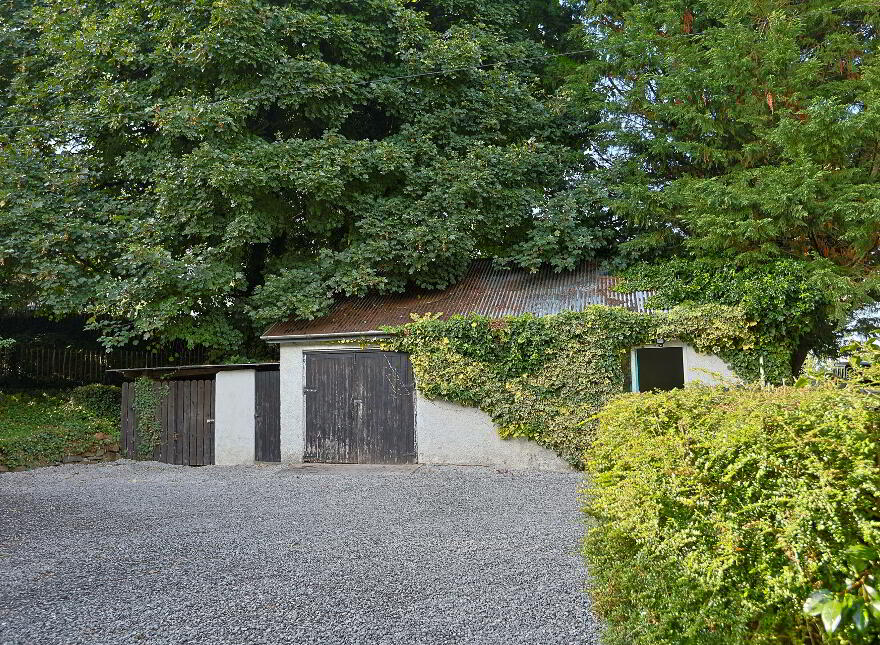 84 Ballygroobany Road, Richhill, Armagh, BT61 9NA