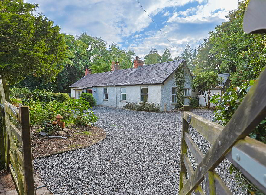 84 Ballygroobany Road, Richhill, Armagh, BT61 9NA