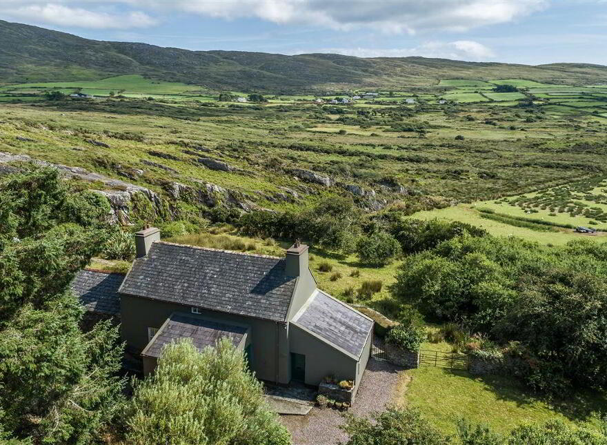 Lucy' S Farmhouse, Glaun, Dunmanus, Schull, West, P81XK24