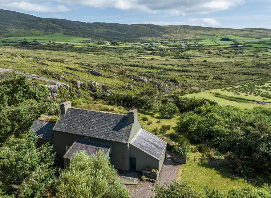 Lucy's Farmhouse, Gloun, Dunmanus, Dunmanus, P81XK24