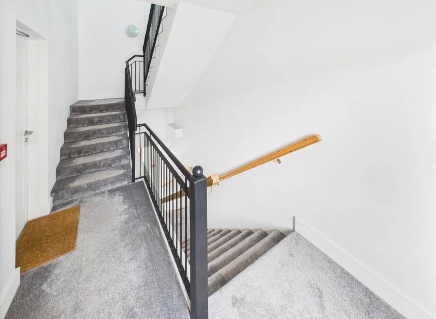 9 The Square, Drummin Village, Nenagh, E45WP58