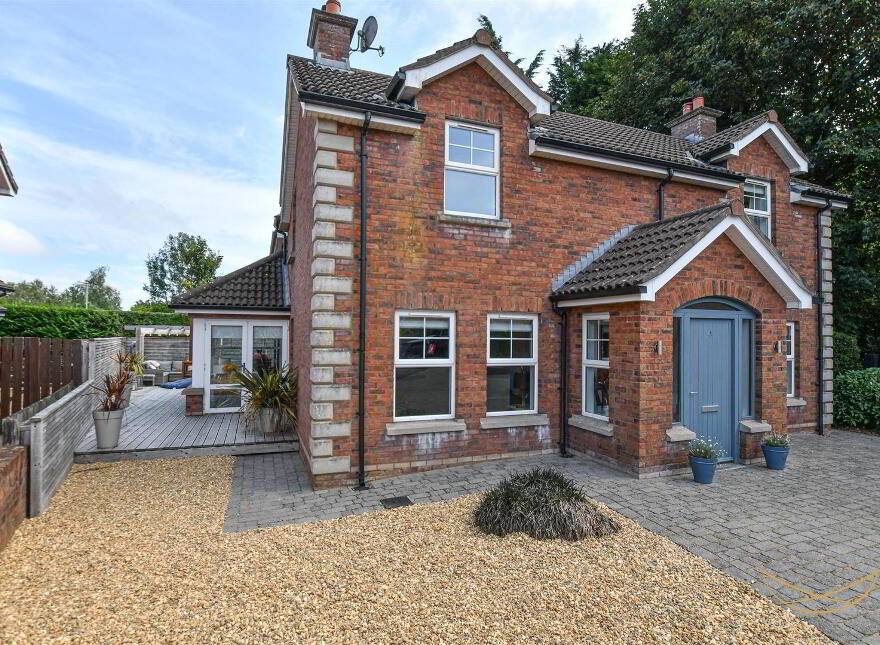 4 Claughlin Manor, Ballyclare, BT39 9LH