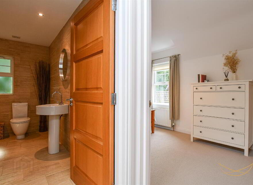 4 Claughlin Manor, Ballyclare, BT39 9LH
