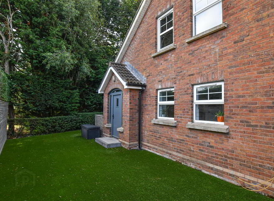 4 Claughlin Manor, Ballyclare, BT39 9LH
