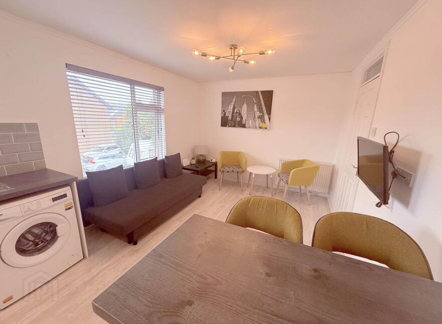 24 Ravenhill Court, Ravenhill, Belfast, BT6 8FS