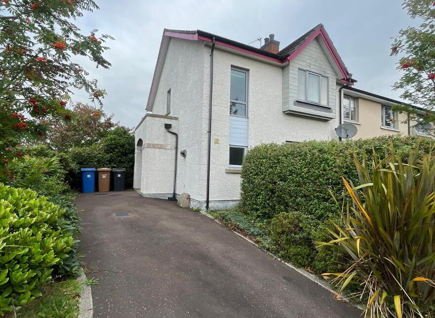 82 Shaftesbury Road, Bangor, BT20 3GD photo