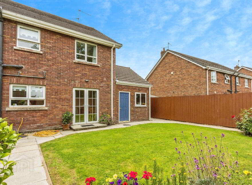 71 Stonebridge Meadows, Lisburn, BT28 3JD
