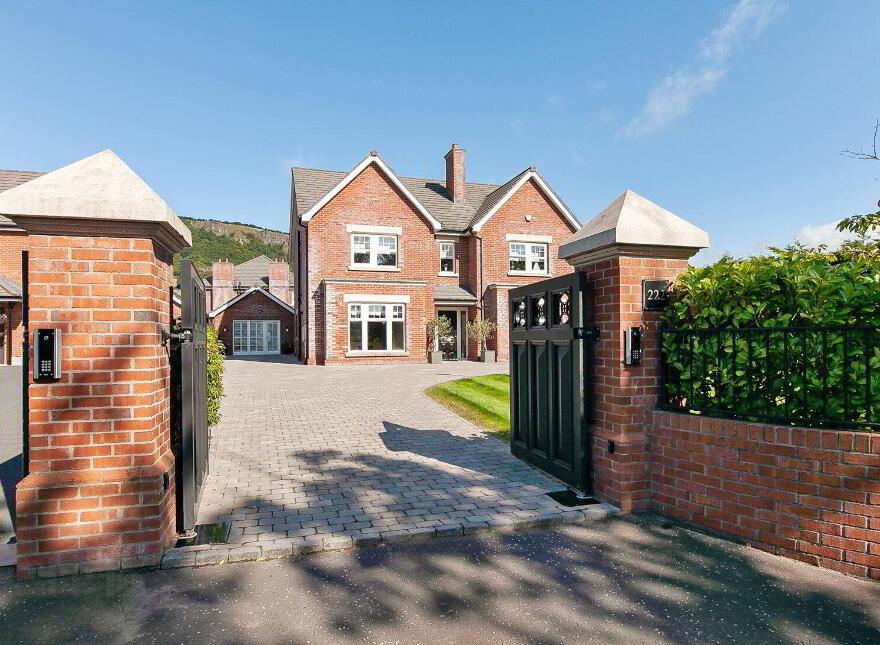 222 Upper Road, Greenisland, Carrickfergus, BT38 8RP