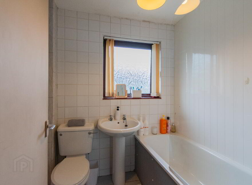 9 Loran Walk, Larne, BT40 2DH