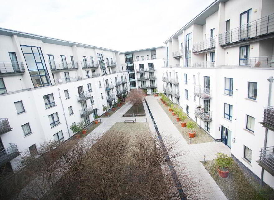E.4.1 Whitehall Square Penthouse, Lisburn Road, Belfast, BT12 5EG photo