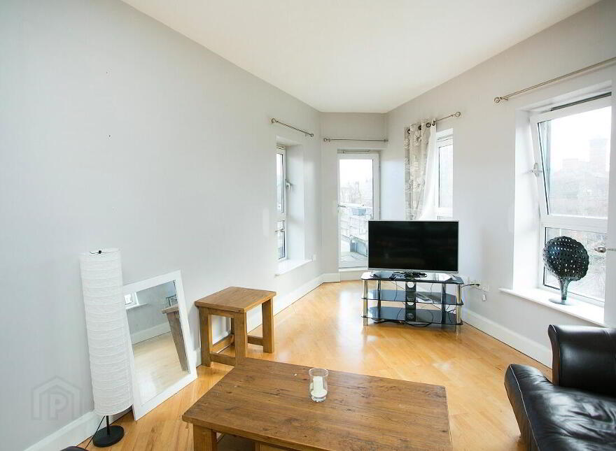 E.4.1 Whitehall Square Penthouse, Lisburn Road, Belfast, BT12 5EG