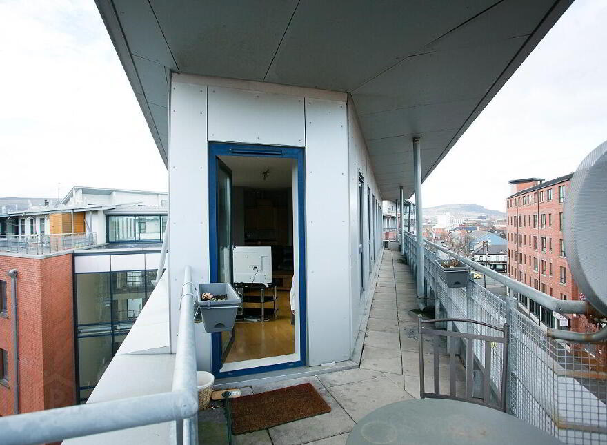E.4.1 Whitehall Square Penthouse, Lisburn Road, Belfast, BT12 5EG