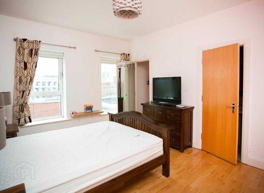 E.4.1 Whitehall Square Penthouse, Lisburn Road, Belfast, BT12 5EG