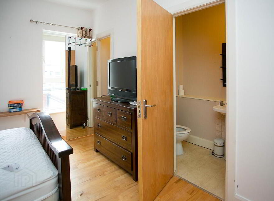 E.4.1 Whitehall Square Penthouse, Lisburn Road, Belfast, BT12 5EG
