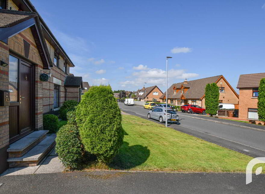 32 Hollybrook Avenue, Newtownabbey, BT36 4ZL
