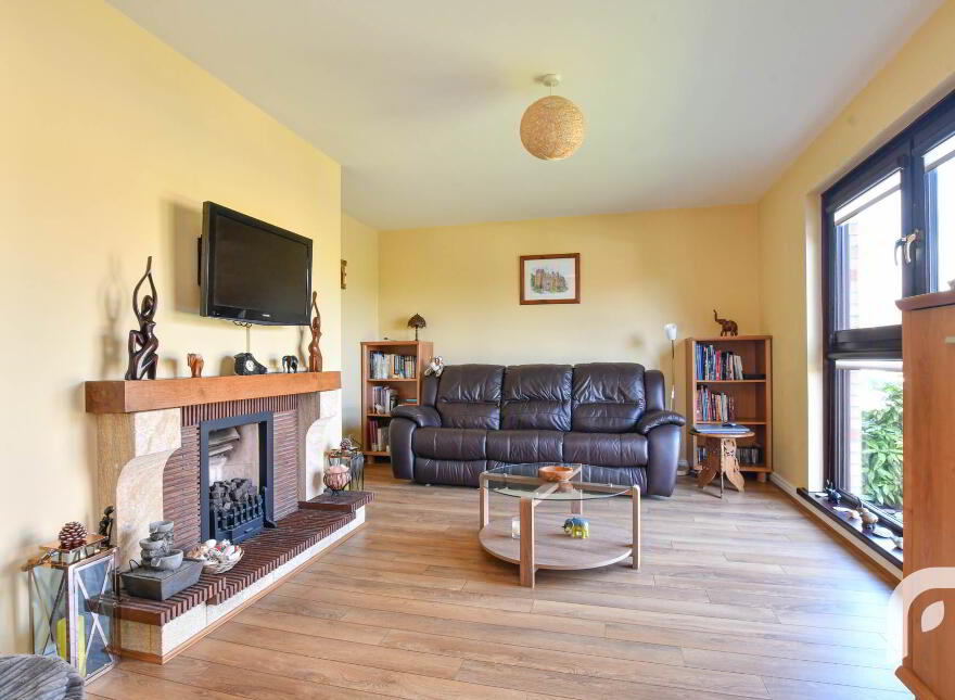 32 Hollybrook Avenue, Newtownabbey, BT36 4ZL