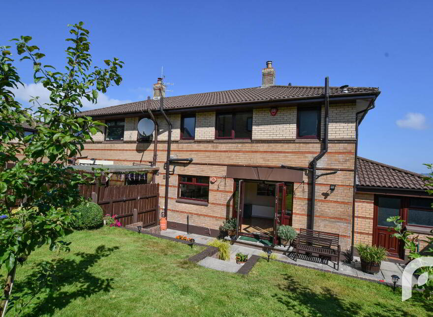 32 Hollybrook Avenue, Newtownabbey, BT36 4ZL
