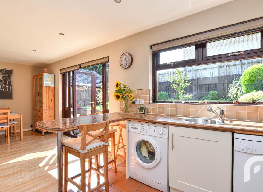 32 Hollybrook Avenue, Newtownabbey, BT36 4ZL