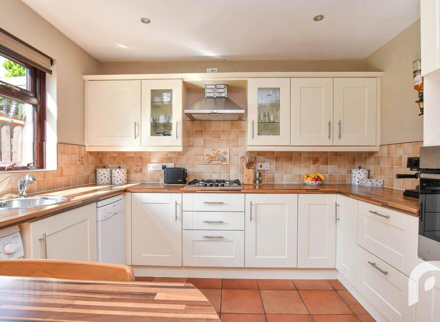 32 Hollybrook Avenue, Newtownabbey, BT36 4ZL