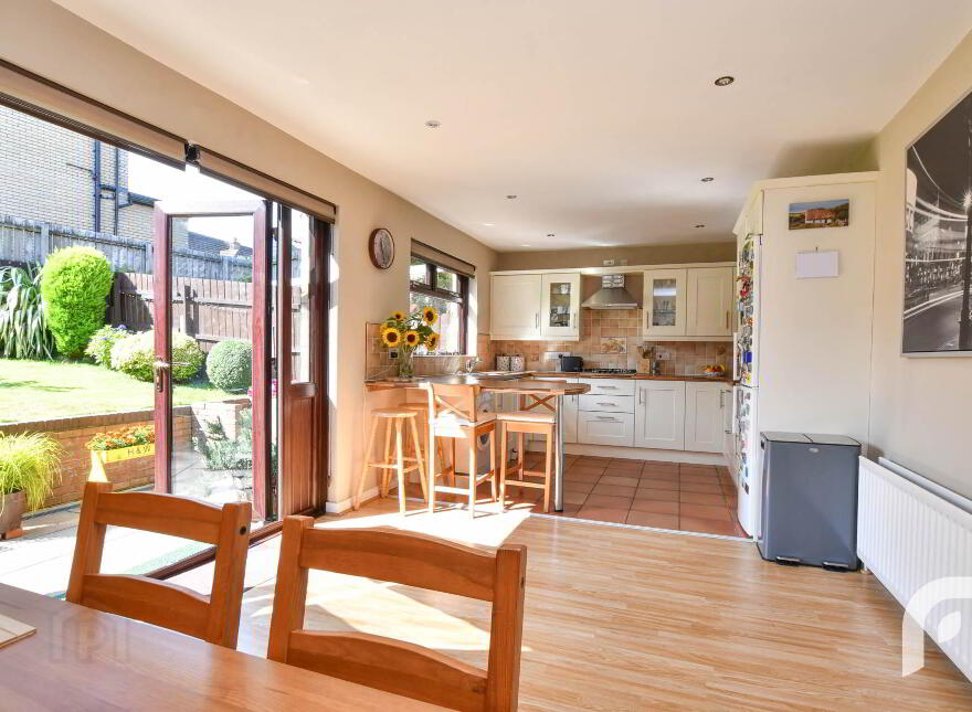 32 Hollybrook Avenue, Newtownabbey, BT36 4ZL