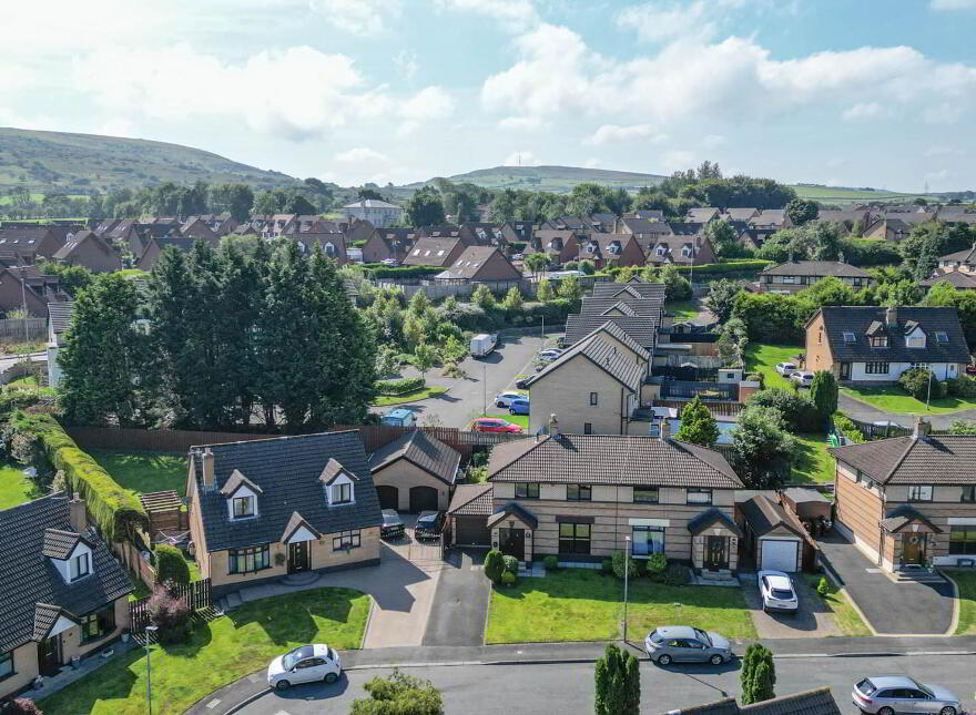 32 Hollybrook Avenue, Newtownabbey, BT36 4ZL