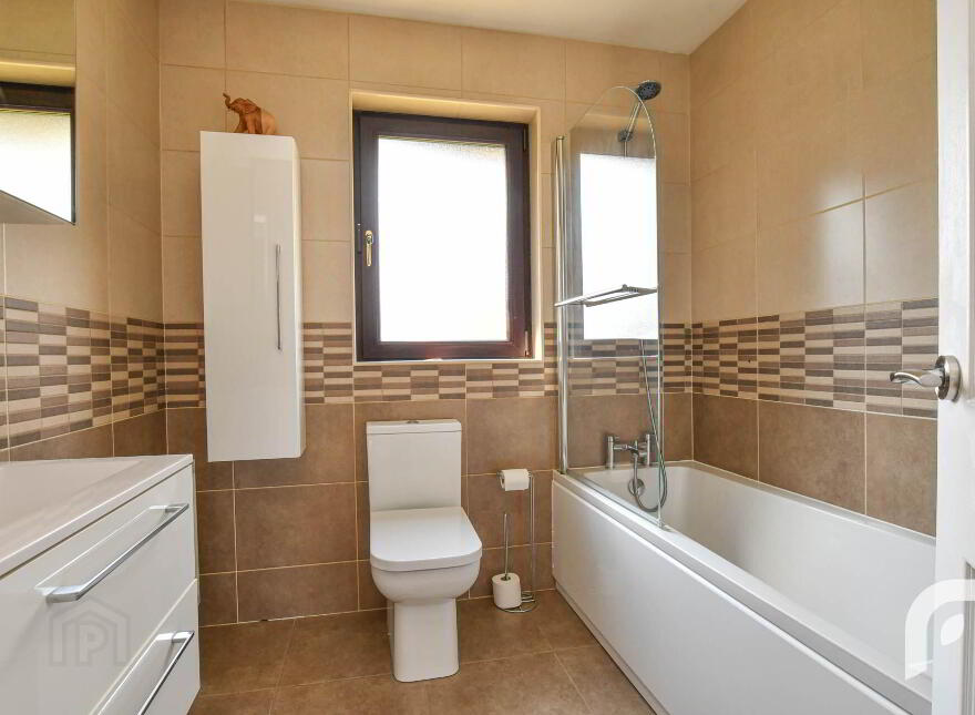 32 Hollybrook Avenue, Newtownabbey, BT36 4ZL