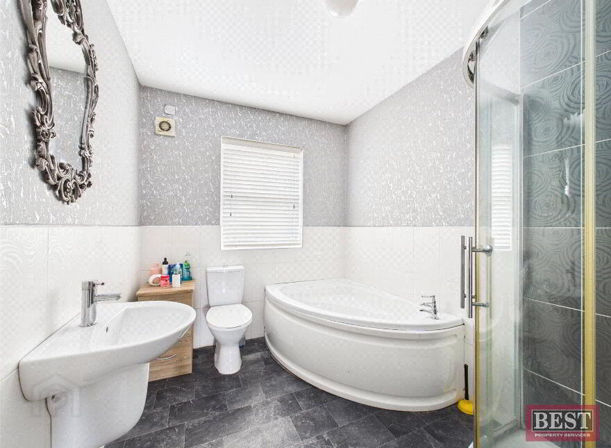 17 Ravens Glen, Newry, BT35 8GQ