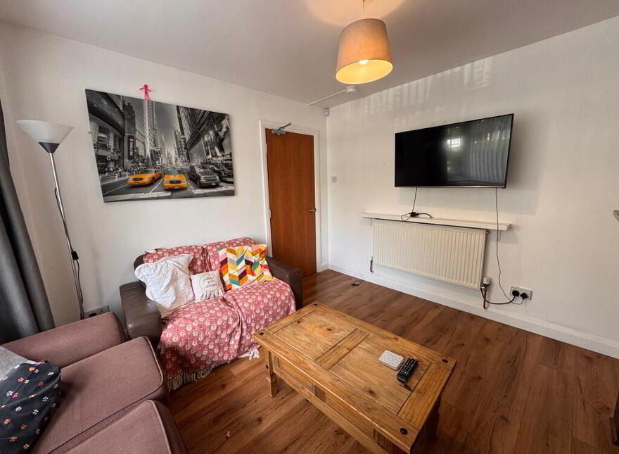 102 Ulsterville Avenue, Belfast, BT9 7AR