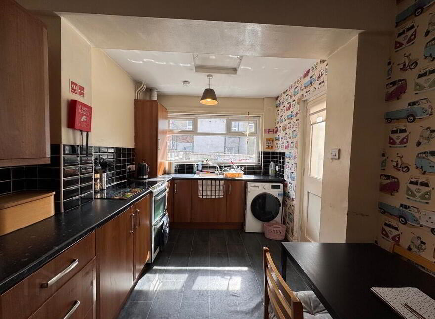 102 Ulsterville Avenue, Belfast, BT9 7AR