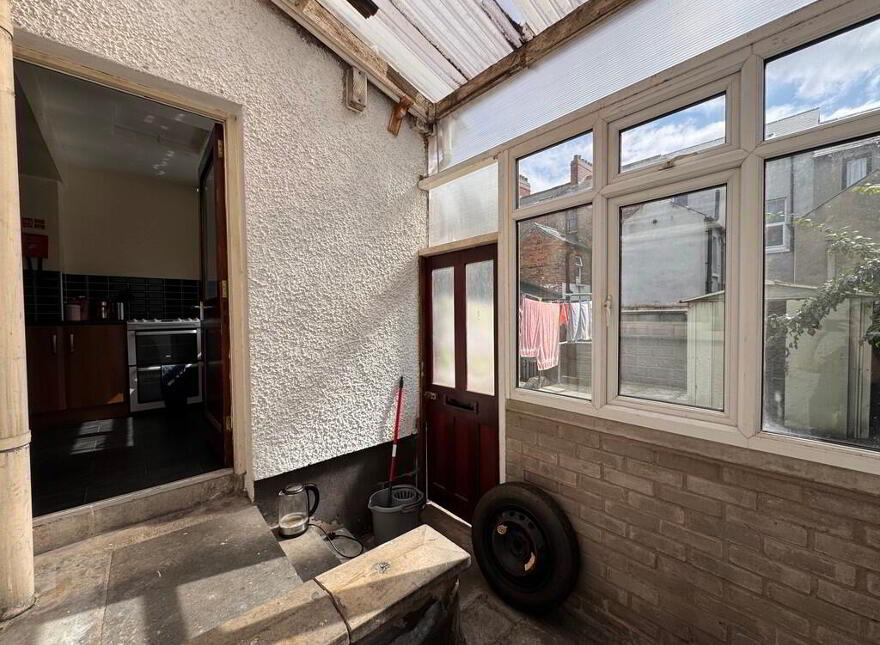102 Ulsterville Avenue, Belfast, BT9 7AR