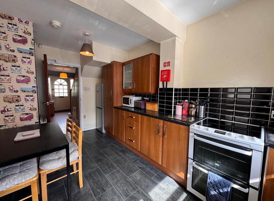 102 Ulsterville Avenue, Belfast, BT9 7AR