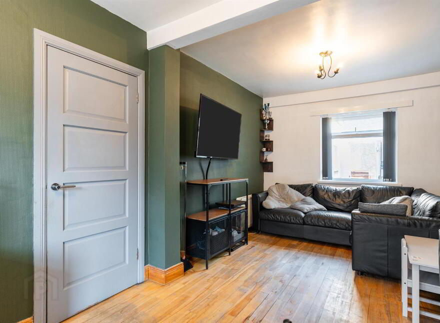 43 Devon Parade, Belfast, BT4 1LT