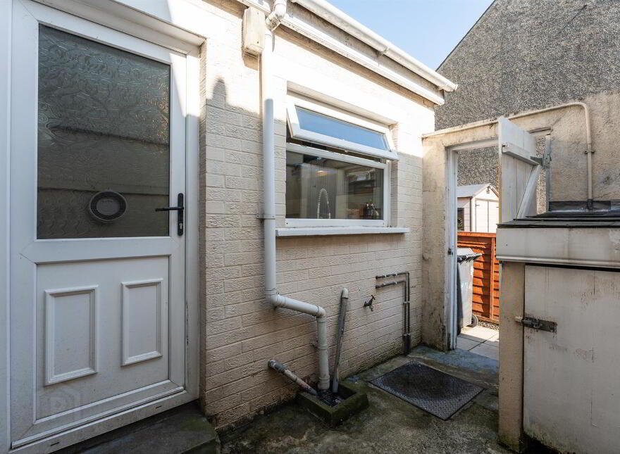 43 Devon Parade, Belfast, BT4 1LT