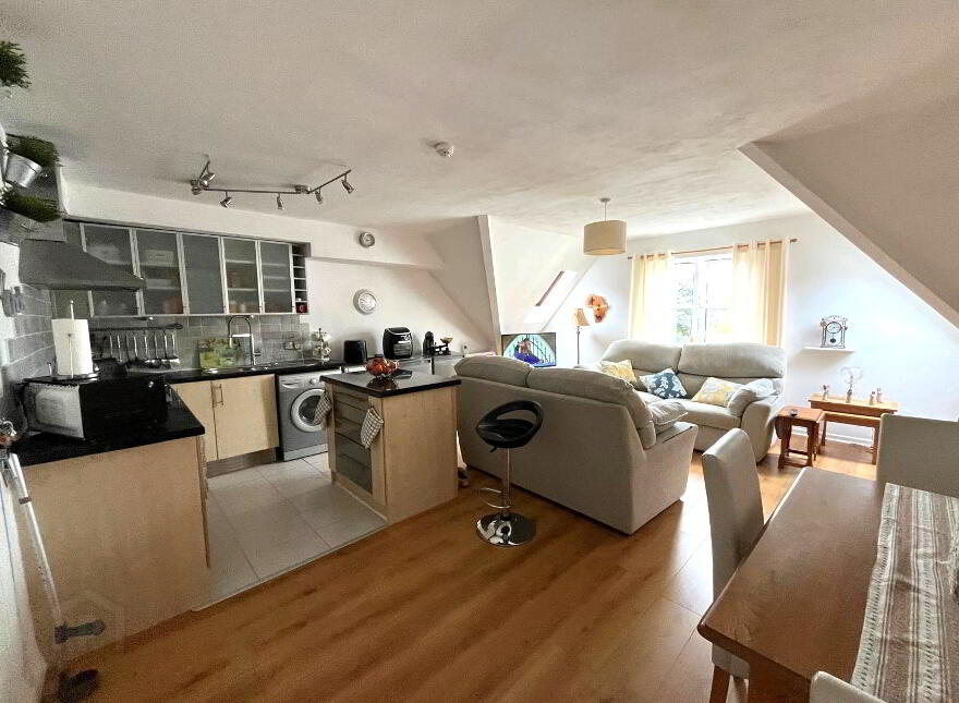 11 Essex Court, Carrickfergus, BT38 7UQ