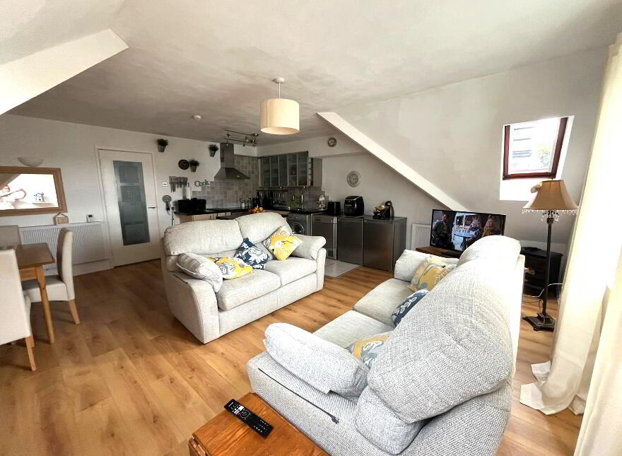 11 Essex Court, Carrickfergus, BT38 7UQ