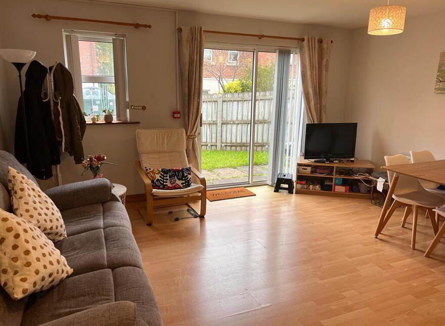 10 Ardenlee Way, Off Ravenhill Road, Ormeau, Belfast, BT6 8QW