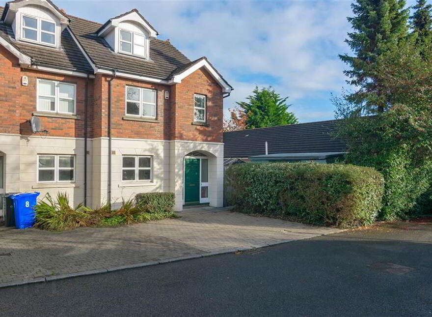 10 Ardenlee Way, Off Ravenhill Road, Ormeau, Belfast, BT6 8QW