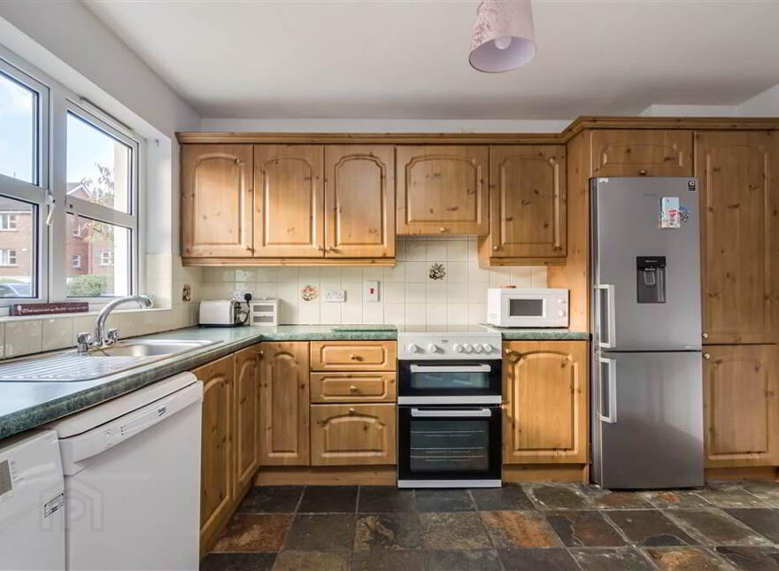 10 Ardenlee Way, Off Ravenhill Road, Ormeau, Belfast, BT6 8QW