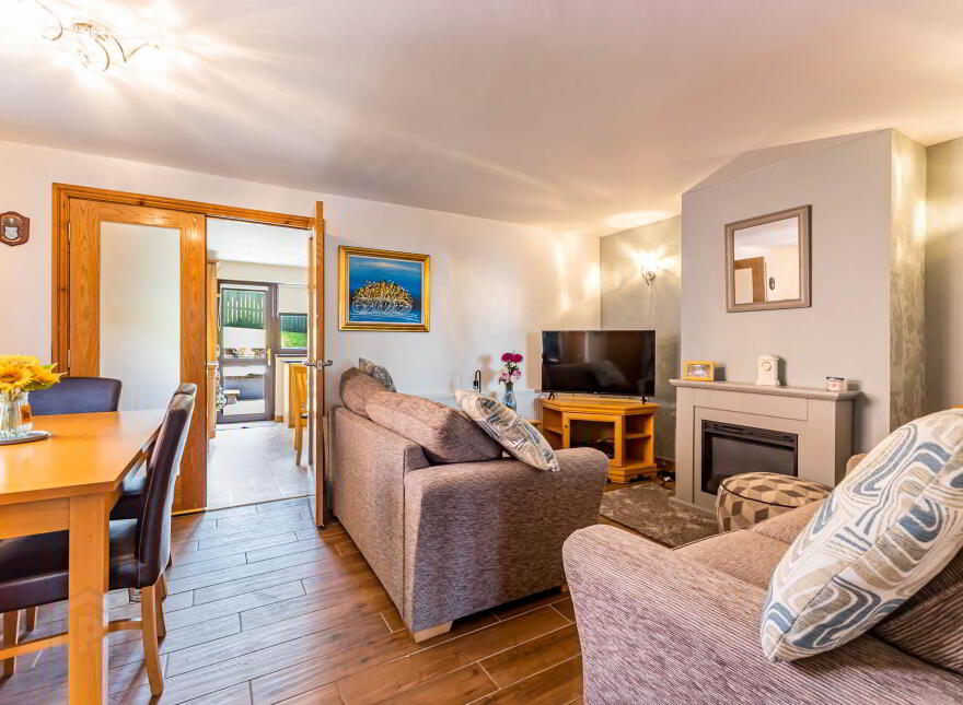 81 Orchardville Gardens, Finaghy, Belfast, BT10 0JU