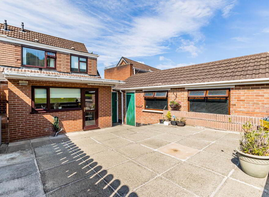 81 Orchardville Gardens, Finaghy, Belfast, BT10 0JU