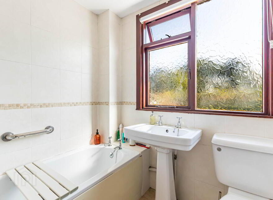 81 Orchardville Gardens, Finaghy, Belfast, BT10 0JU