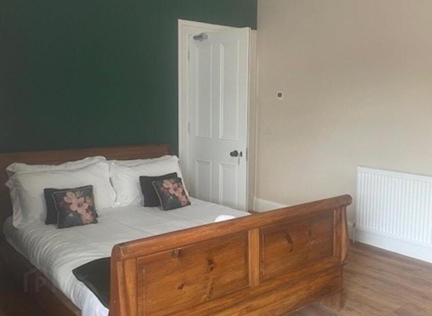 The Bank Managers Apartment 11 11 Main Street, Irvinestown, BT94 1GJ