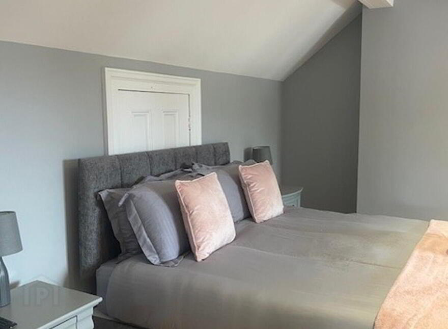 The Bank Managers Apartment 11 11 Main Street, Irvinestown, BT94 1GJ